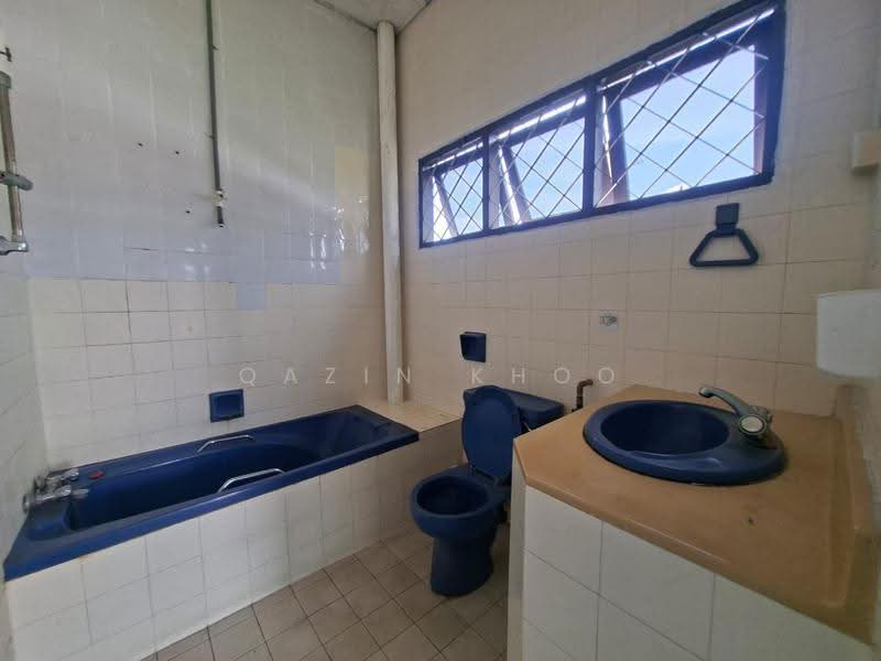 Rumah Teres 2-Tingkat untuk Dijual di Taman Cempaka (Ipoh) - Qazin - Bathroom - PropertyGuru.com.my