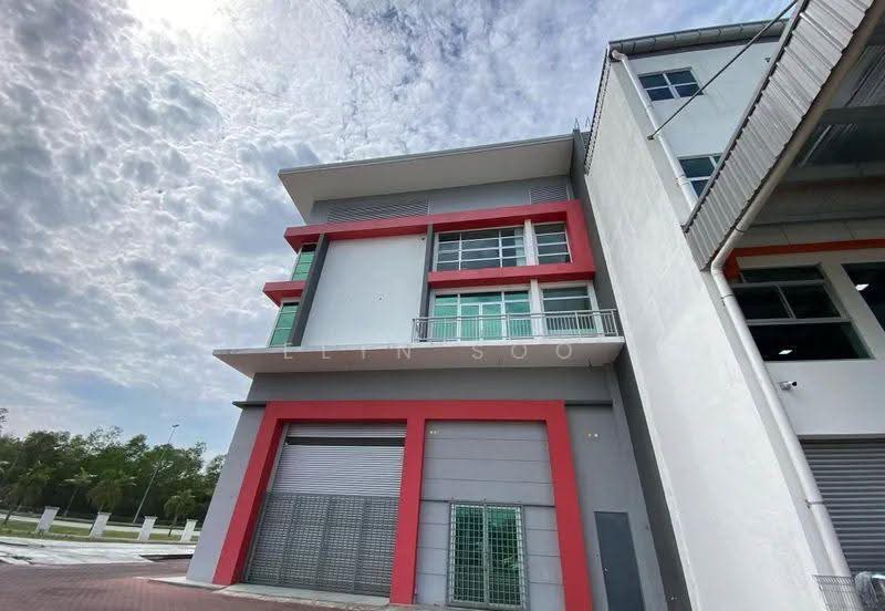 Semi-D Factory for Sale in Alam Perdana Industrial Park (Puchong) - Elyn Soo - Exterior - PropertyGuru.com.my