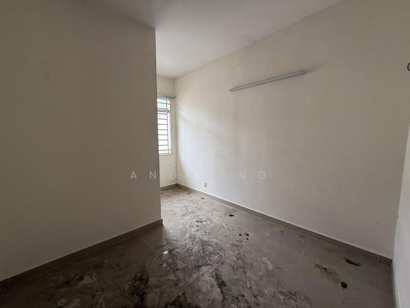 2.5-storey Terraced House for Sale in Taman Bukit Serdang (Seri Kembangan) - Angel Ng - Interior - PropertyGuru.com.my