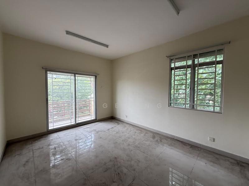 2.5-storey Terraced House for Sale in Taman Bukit Serdang (Seri Kembangan) - Angel Ng - Interior - PropertyGuru.com.my
