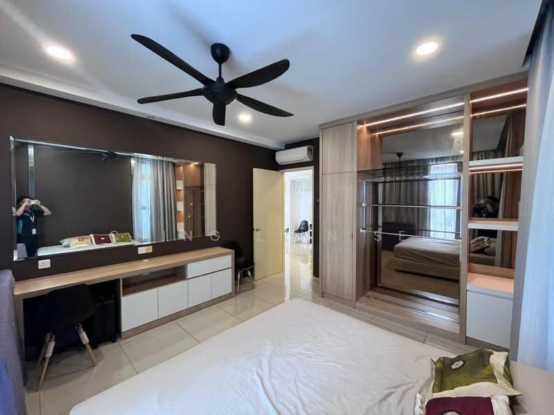 Kediaman Servis untuk Dijual di Atlantis Residences (Pangsapuri Atlantis Kota Syahbandar) - Ching Linn Sei - Bedroom - PropertyGuru.com.my