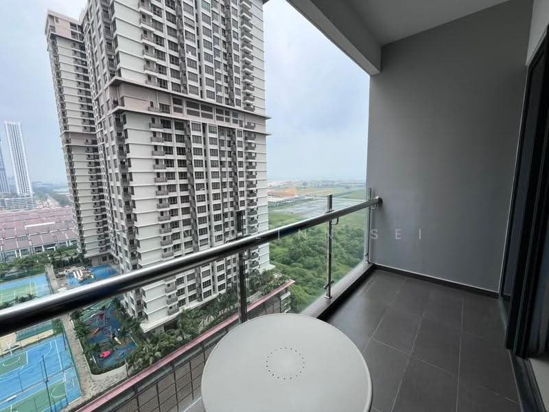 Kediaman Servis untuk Dijual di Atlantis Residences (Pangsapuri Atlantis Kota Syahbandar) - Ching Linn Sei - Balcony - PropertyGuru.com.my