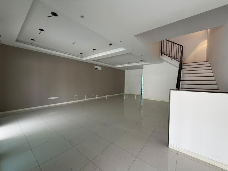 2-storey Terraced House for Sale in Sungai Buloh (Selangor) - Chee Hin - Living Room - PropertyGuru.com.my