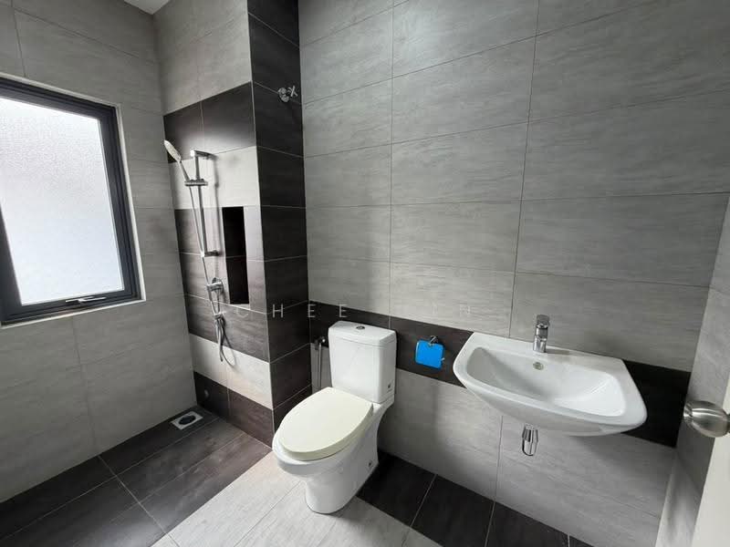 2-storey Terraced House for Sale in Sungai Buloh (Selangor) - Chee Hin - Bathroom - PropertyGuru.com.my