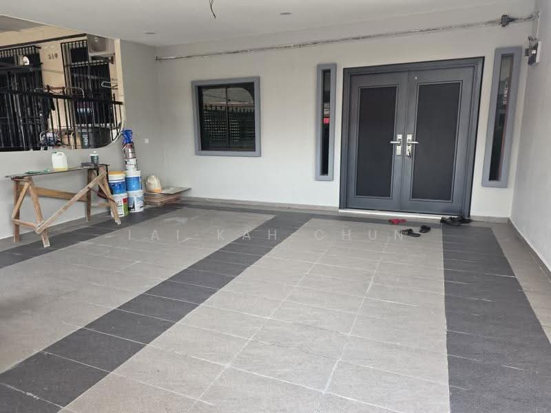 Rumah Teres untuk Dijual di Taman Thivy Jaya (Seremban) - Lai Kah Chun - Exterior - PropertyGuru.com.my