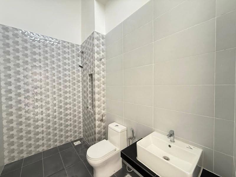 1-storey Terraced House for Sale in Eco Grandeur (Puncak Alam) - Azri Zabidin - Bathroom - PropertyGuru.com.my