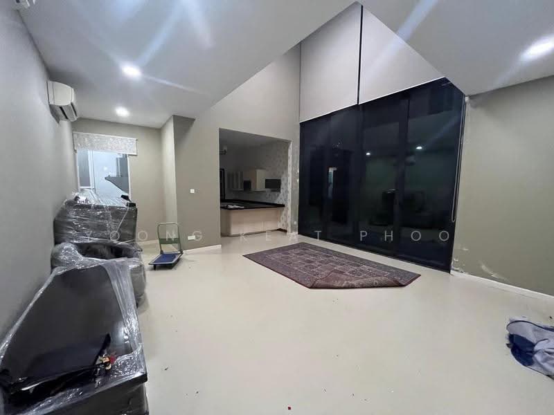 Commercial Bungalow for Rent in Kampung Datuk Keramat (Keramat) - Yoong Keat Phoo - Living Room - PropertyGuru.com.my