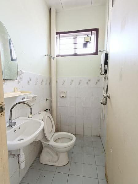 Rumah Teres untuk Dijual di Skudai (Johor) - Mandy Goh Siew Li - Bathroom - PropertyGuru.com.my