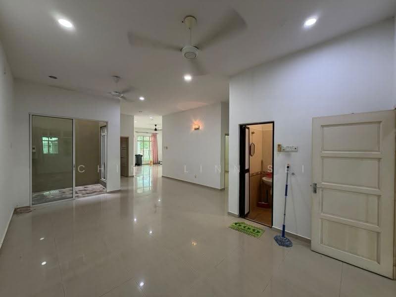 Semi-Detached House for Sale in Taman Paya Rumput Indah (Paya Rumput) - Ching Linn Sei - Living Room - PropertyGuru.com.my