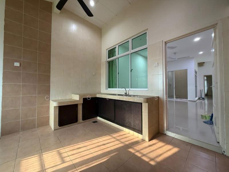 Semi-Detached House for Sale in Taman Paya Rumput Indah (Paya Rumput) - Ching Linn Sei - Kitchen - PropertyGuru.com.my