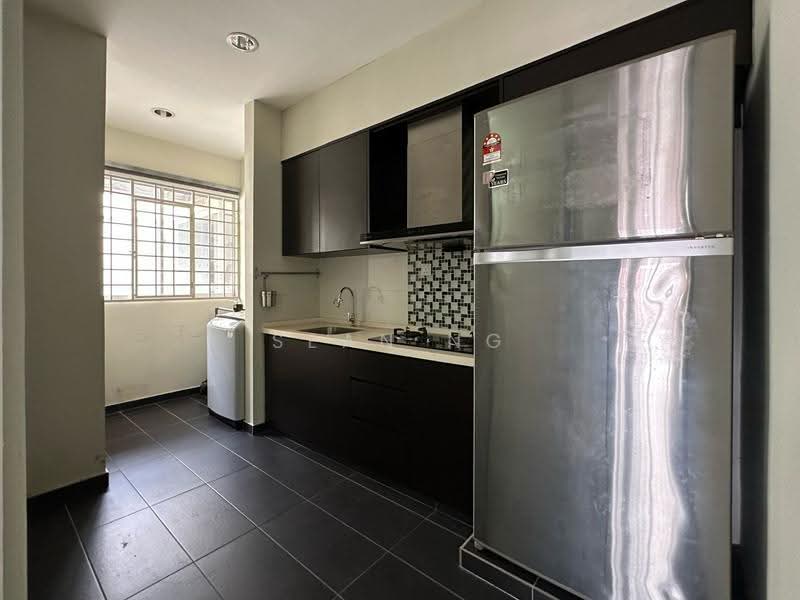 Kondominium untuk Disewa di Kuchai Brem Park 2 - Sean Ng - Kitchen - PropertyGuru.com.my