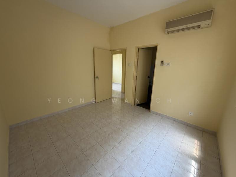 Pangsapuri untuk Dijual di Pangsapuri Sri Alpinia - Yeong Wan Chi - Interior - PropertyGuru.com.my