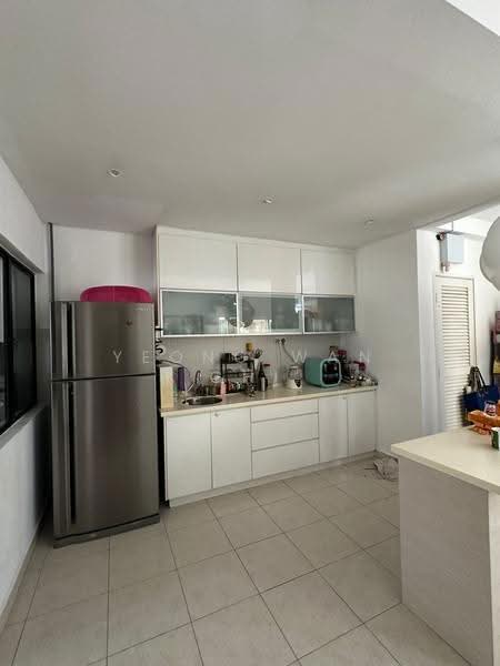 2.5-storey Terraced House for Sale in Puchong (Selangor) - Yeong Wan Chi - Kitchen - PropertyGuru.com.my