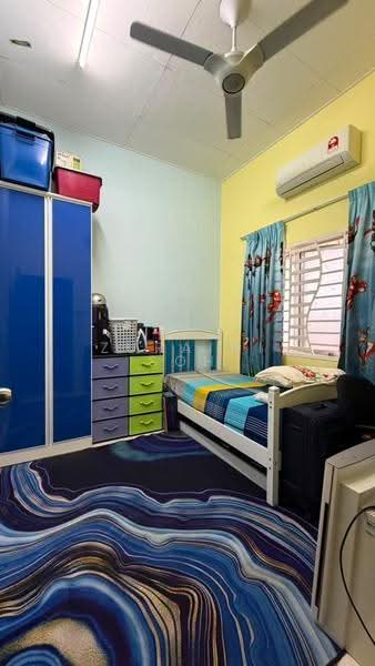1-storey Terraced House for Sale in Seksyen 32, Bukit Naga (Shah Alam) - Zuraini Soh - Bedroom - PropertyGuru.com.my