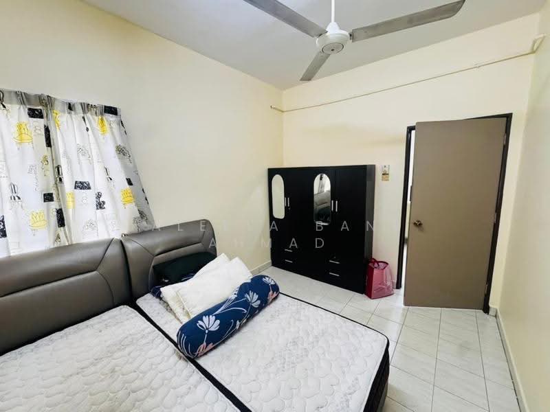 Condominium for Rent at Kondominium Kristal - Jaleela Banu Ahmad - Bedroom - PropertyGuru.com.my