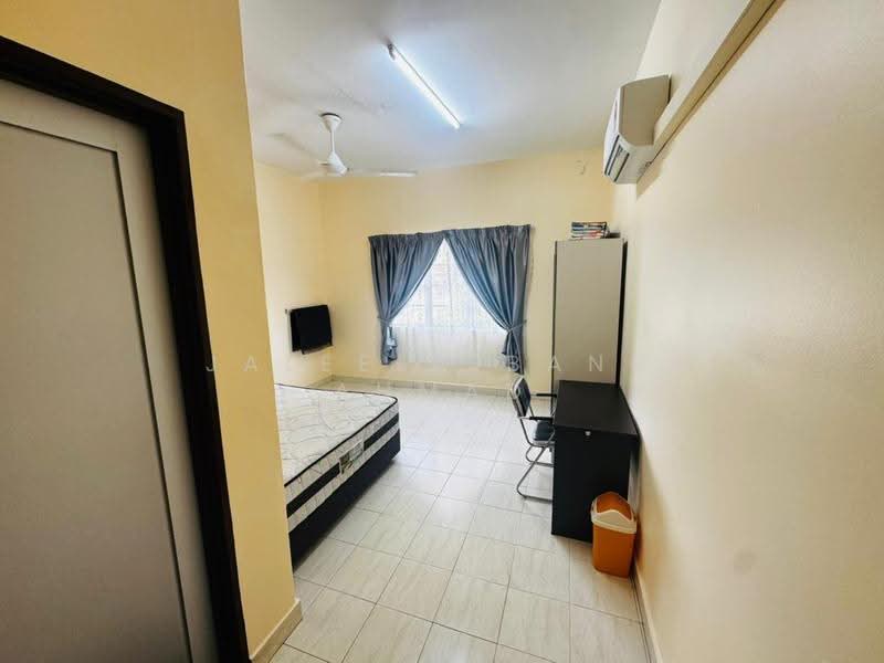 Condominium for Rent at Kondominium Kristal - Jaleela Banu Ahmad - Bedroom - PropertyGuru.com.my