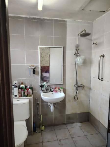 2-storey Terraced House for Sale in Saujana Puchong (Puchong) - Zuraini Soh - Bathroom - PropertyGuru.com.my