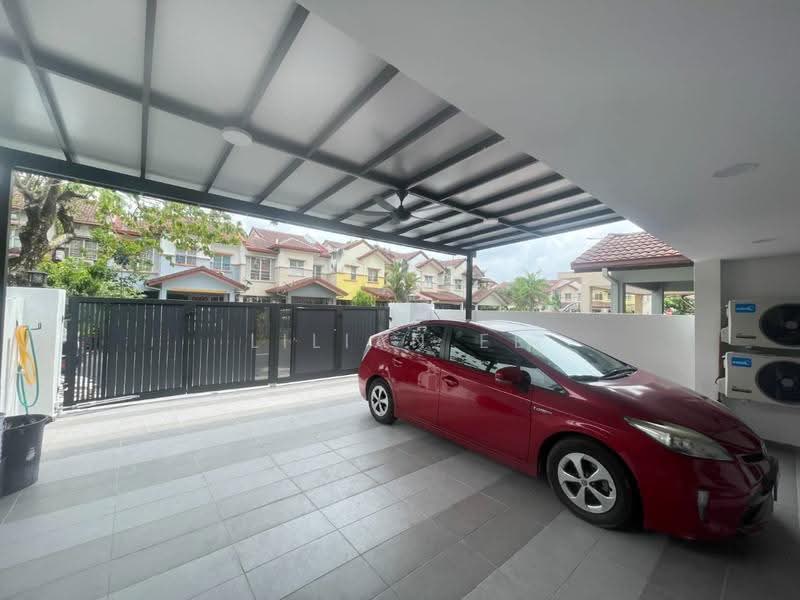 2-storey Terraced House for Rent in Putra Heights (Subang Jaya) - Lilian Ee - Car porch - PropertyGuru.com.my