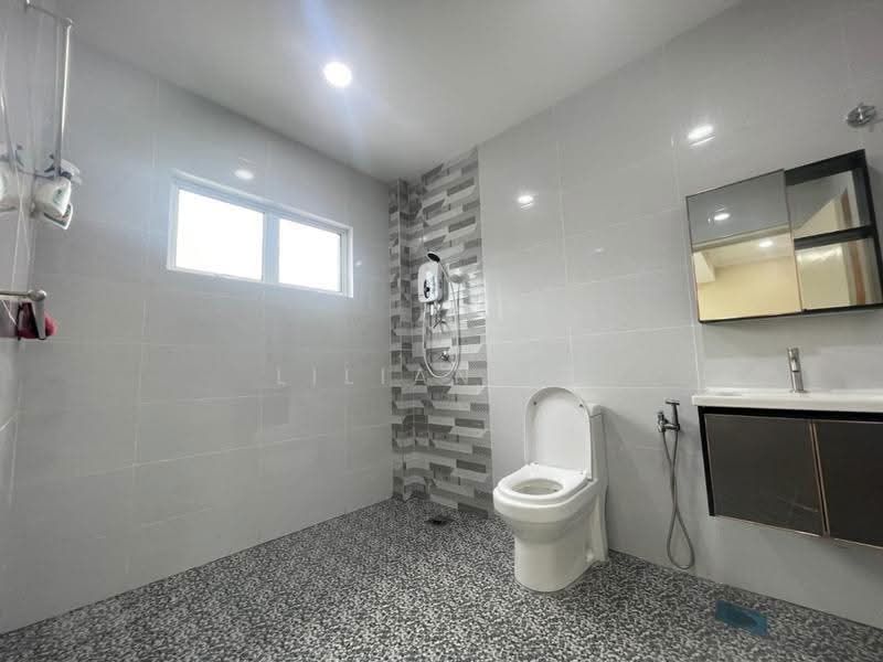 2-storey Terraced House for Rent in Putra Heights (Subang Jaya) - Lilian Ee - Bathroom - PropertyGuru.com.my
