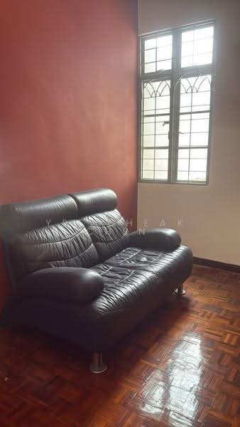 2-storey Terraced House for Rent in Usj 17 (Subang Jaya) - Yee Cheak Chen - Living Room - PropertyGuru.com.my