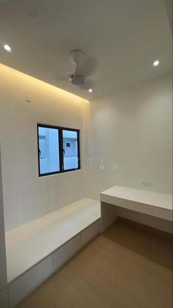 Kediaman Servis untuk Dijual di Traders Park - Kyce Cheong - Study - PropertyGuru.com.my