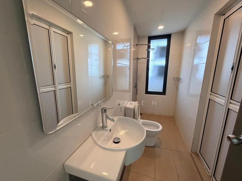 Kediaman Servis untuk Disewa di SkyVille 8 @ Benteng 8 - Hin Shen - Bathroom - PropertyGuru.com.my