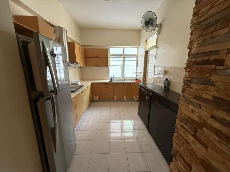 Kondominium untuk Dijual di Coastal Tower - Sam Yeoh - Kitchen - PropertyGuru.com.my