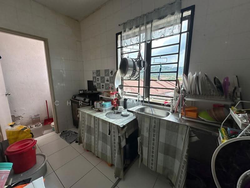Rumah Bandar untuk Dijual di Kajang (Selangor) - Chris Lim Pek Yean - Kitchen - PropertyGuru.com.my