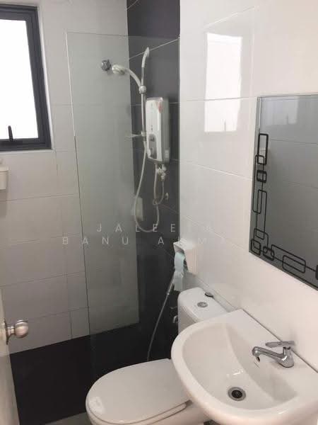 Service Residence for Sale at KU Suites - Jaleela Banu Ahmad - Bathroom - PropertyGuru.com.my