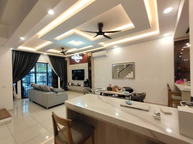 Rumah Teres 2-Tingkat untuk Disewa di Elmina (Shah Alam) - Mohd Zakri Mohd Zamberi - Living Room - PropertyGuru.com.my