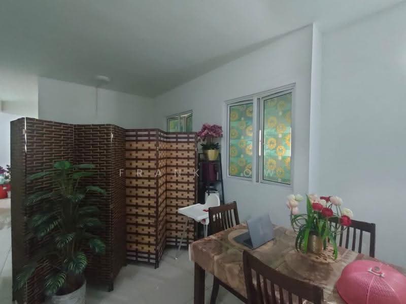 Kondominium untuk Dijual di The Clovers - Frank Low - Dining Room - PropertyGuru.com.my
