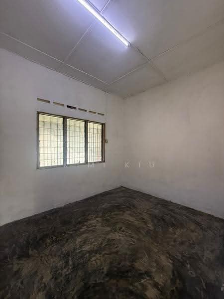 1-storey Terraced House for Sale in Taman Johor Jaya (Johor Bahru) - Kimi Kiu - Interior - PropertyGuru.com.my