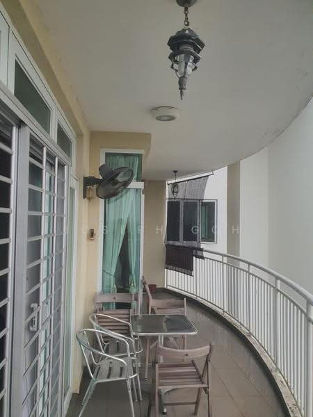 Kediaman Servis untuk Dijual di Pangsapuri Tanah Emas (Golden Sands) - Joseph Goh - Balcony - PropertyGuru.com.my