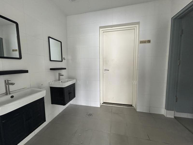 Shop / Office for Sale in Bandar Sri Damansara (Selangor) - Wennie Liew - Bathroom - PropertyGuru.com.my