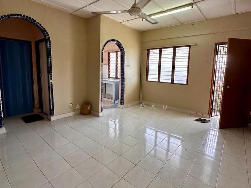 Rumah Flat untuk Disewa di Teratai - Aziz Saad - Living Room - PropertyGuru.com.my