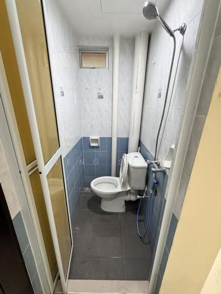 Apartment for Rent at University Place (Plaza Ivory) - Weng Sern - Bathroom - PropertyGuru.com.my