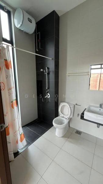 Semi-Detached House for Rent in Johor Bahru (Johor) - Desmond Lee - Bathroom - PropertyGuru.com.my