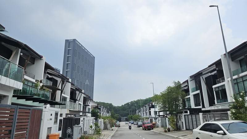 Rumah Teres 3-Tingkat untuk Dijual di Prima Selayang (Selayang) - Elaine Loke - Exterior - PropertyGuru.com.my