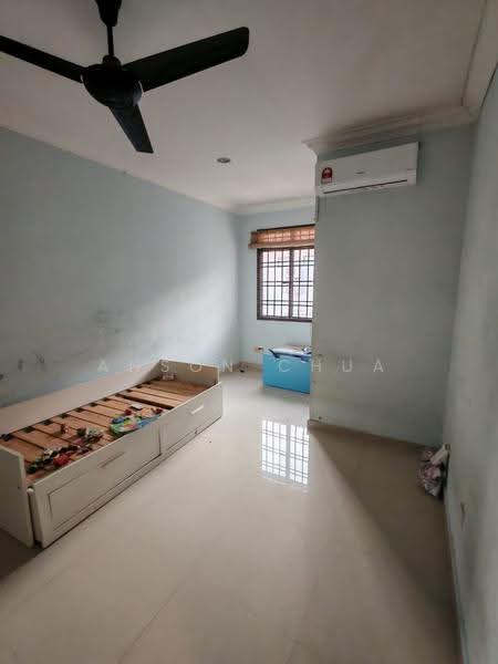 2-storey Terraced House for Rent in Taman Mount Austin (Tebrau) - Anson Chua - Bedroom - PropertyGuru.com.my