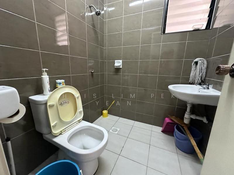 Rumah Teres untuk Dijual di Bandar Mahkota Cheras (Cheras) - Chris Lim Pek Yean - Bathroom - PropertyGuru.com.my