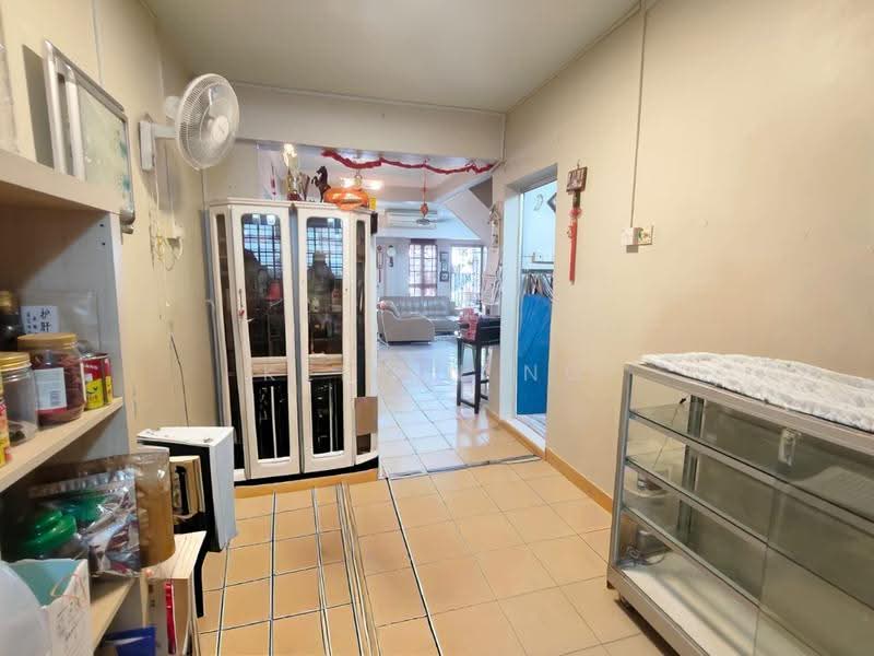 Rumah Teres 2-Tingkat untuk Dijual di Taman Seri Bahagia (Cheras) - Kelvin Ng - Living Room - PropertyGuru.com.my