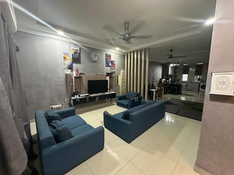 Rumah Teres 3-Tingkat untuk Dijual di Kajang (Selangor) - Shaiful Rudy - Living Room - PropertyGuru.com.my