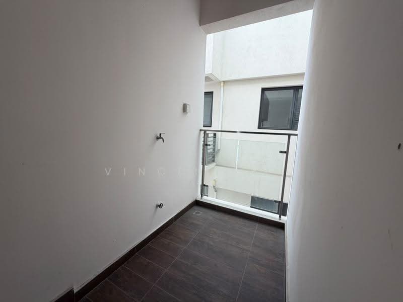 Condominium for Sale at Kings Bay @ Country Garden Danga Bay - Vincent Lai - Balcony - PropertyGuru.com.my