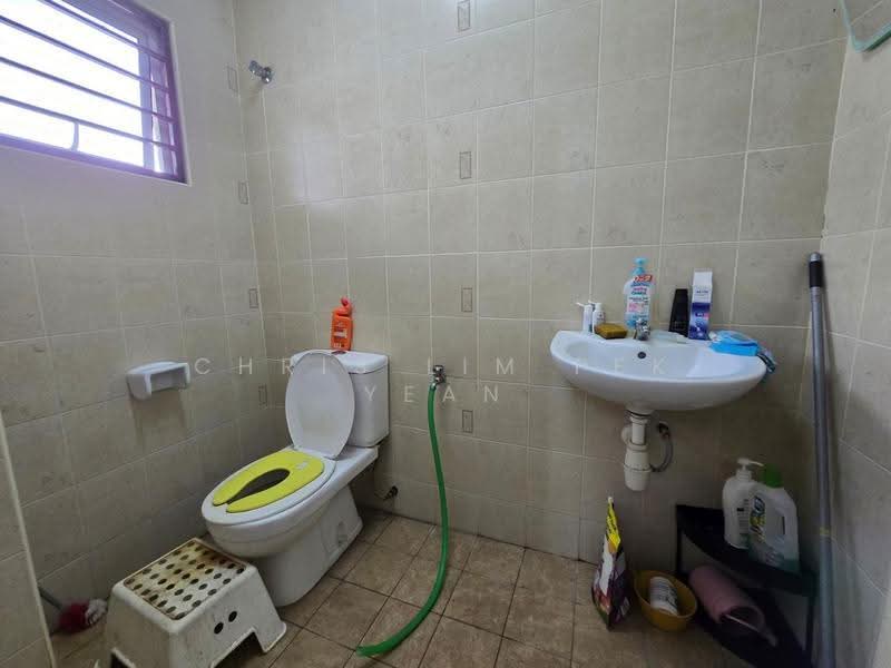 Rumah Teres untuk Dijual di Bandar Mahkota Cheras (Cheras) - Chris Lim Pek Yean - Bathroom - PropertyGuru.com.my