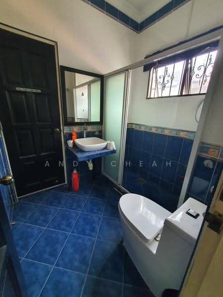 2-storey Terraced House for Sale in Permas Jaya (Johor) - Andy Cheah - Bathroom - PropertyGuru.com.my