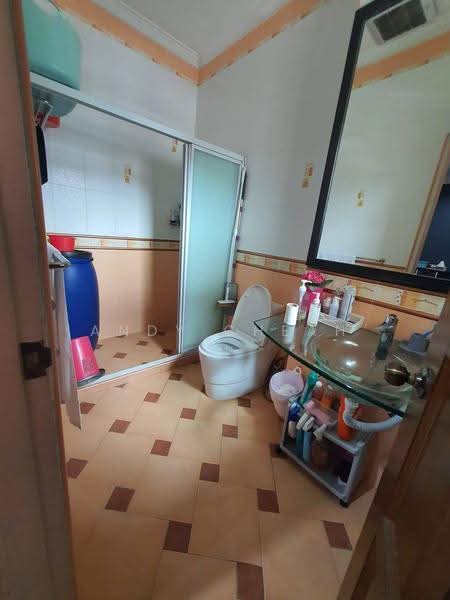 2-storey Terraced House for Sale in Permas Jaya (Johor) - Andy Cheah - Bathroom - PropertyGuru.com.my