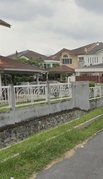 Terraced House for Sale in Semenyih (Selangor) - Robin Loh - Exterior - PropertyGuru.com.my
