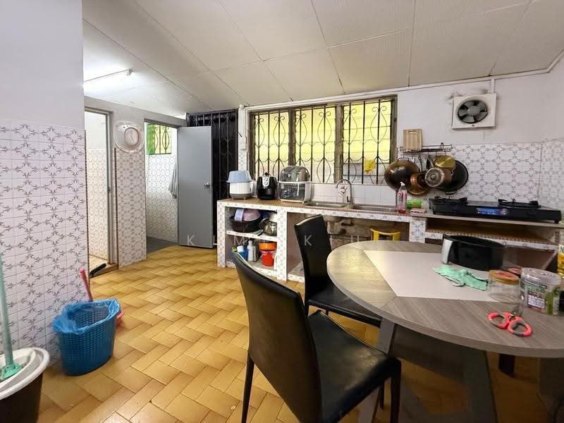 Rumah Teres 1-Tingkat untuk Dijual di Taman Sri Skudai (Skudai) - Kimi Kiu - Kitchen - PropertyGuru.com.my