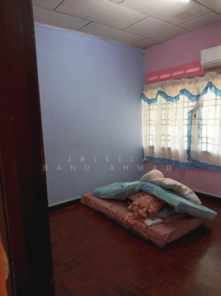 Retail Space for Sale in Klang (Selangor) - Jaleela Banu Ahmad - Bedroom - PropertyGuru.com.my