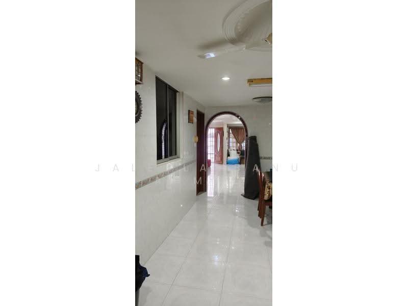 Bungalow House untuk Dijual di Klang (Selangor) - Jaleela Banu Ahmad - Corridor - PropertyGuru.com.my